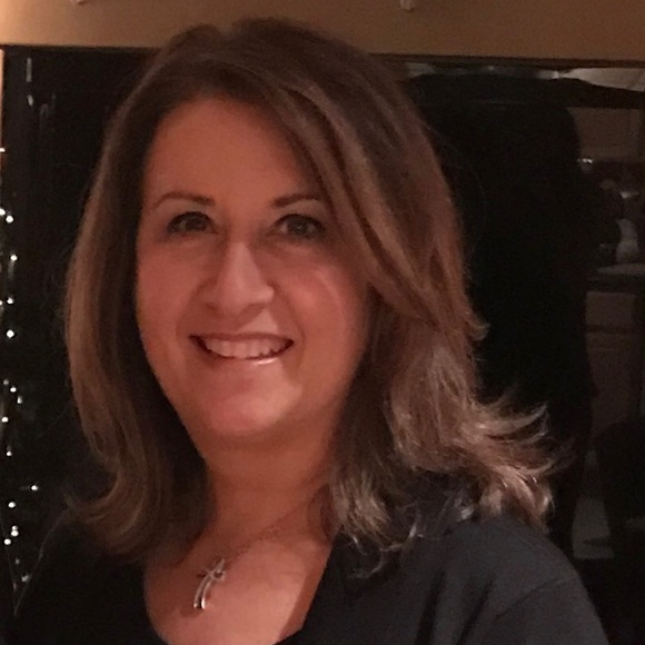 Meet your Posher, Alexandra - Picture 1 of 1